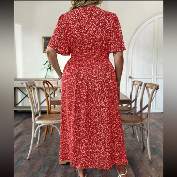 Boho Plus Size Floral Print Slit Smocked Print Dress - Picture 6 of 7